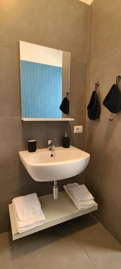 Etna Suite Design Apartments Катания Экстерьер фото